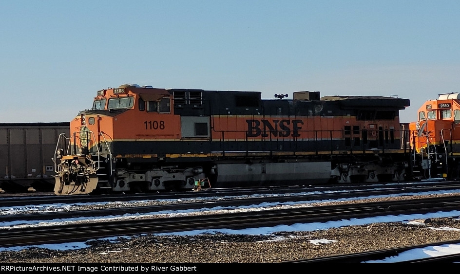 BNSF 1108